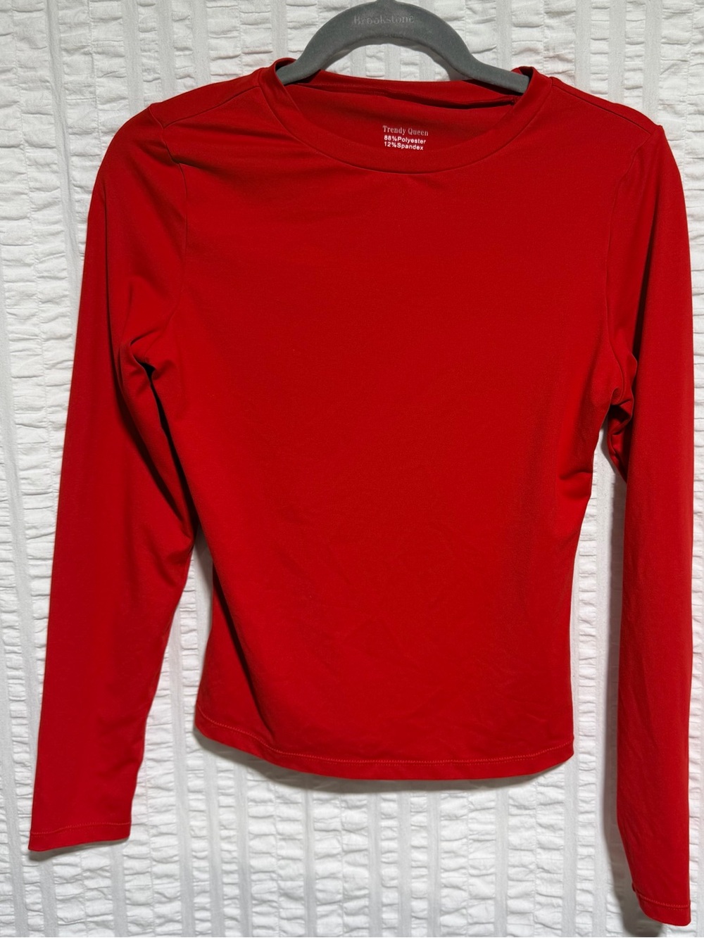 Trendy Queen Red Long-Sleeve Crewneck Top -slim fit